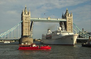 Thames River Cruise, London