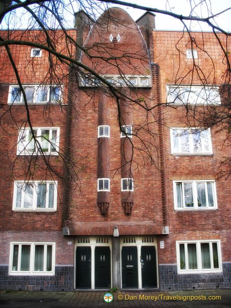 Another Michel de Klerk apartment block, off Spaarndammerplantsoen