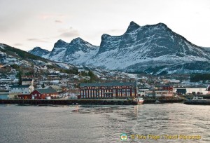 Hurtigruten leaving port