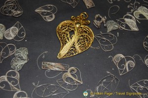 Heart-shaped Gold Filigree, Oporto Shopping