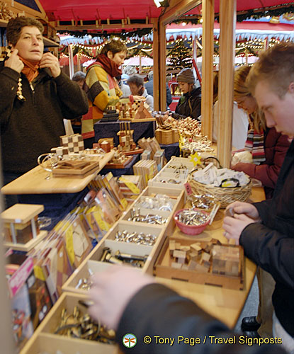 Wooden handicrafts at the Cologne Weihnachtsmarkt 