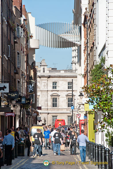 Covent Garden street scene