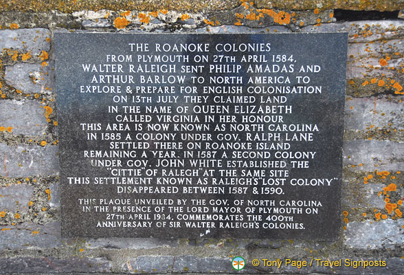 Plaque commemorating the 400th anniversary of Sir Walter Raleigh's colonies