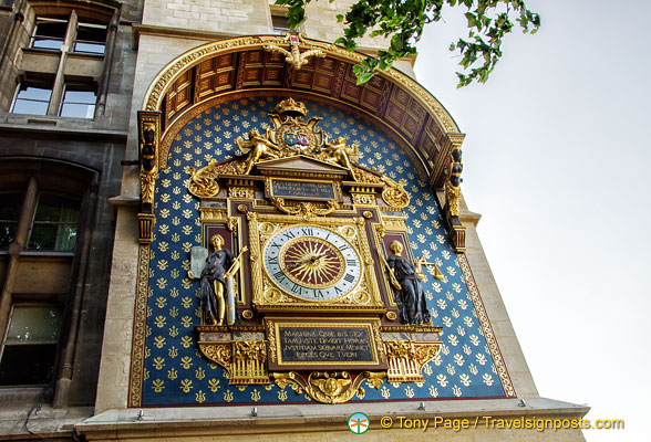Th clock on the Conciergerie Clock Tower