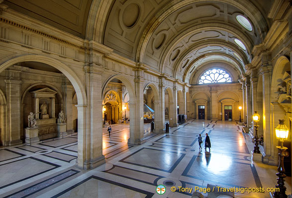 Lobby of the Palais de Justice