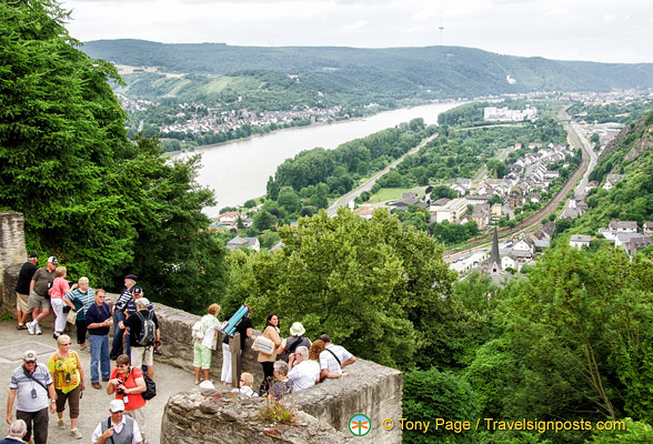 View of the Rhine and Braubach town 