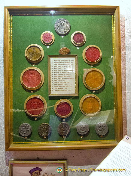Display of Imperial Seals