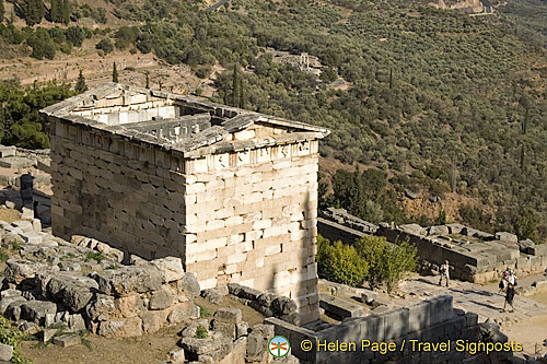 Delphi: the archaelogical site