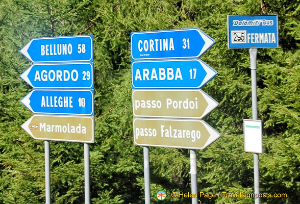 Dolomites travel signpost