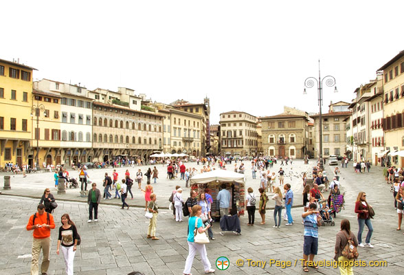 A busy Piazza Santa Croce