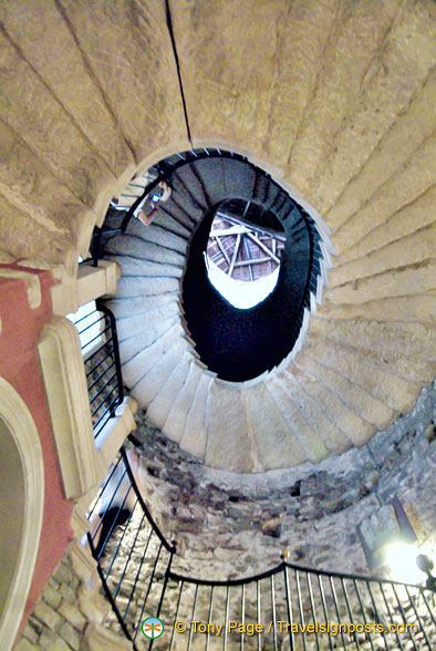 Spiral staircase to the Palazzo Borromeo Grotto