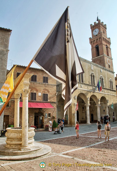 View of Pienza's Piazza Pio II