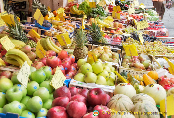 Fruit stall at Rialto Market