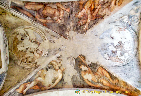 Fresco under the San Giacomo veranda ceiling