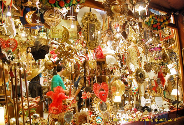 Shop full of Venetian souvenirs