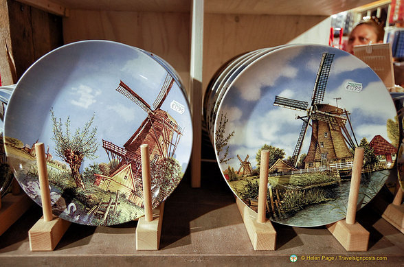 Windmill decorated plates