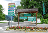 Signposts for Weissenkirchen services
