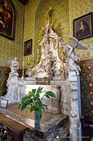 Baroque style white marble altar by Laurent Delvaux