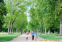 Strolling in Kensington Gardens