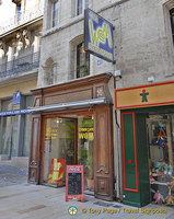 Internet cafe in Avignon