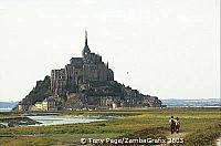 Extremely strong tides in the Baie du Mont-St-Michel act as a natural defence [Mont-St-Michel - France]