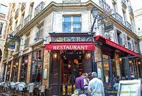 Le Relais Odéon, a brasserie in St-Germain-des-Prés