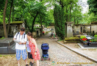 Grave hunting at Pere Lachaise