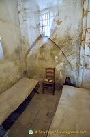 Privileged prisoners could pay for these 'chambre a la pistole' which are more comfortable.