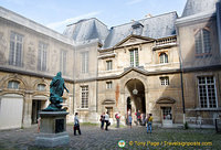 Statue of Louis XIV in the courtyard of the Hotel Carnavalet