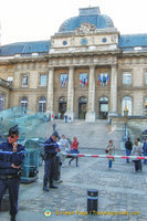 The gendarmerie is responsible for the security of the Palais de Justice
