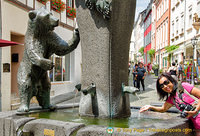 Oi lady, the sign says 'kein trinkwasser' - this water's not for drinking!