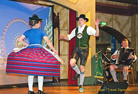 Hofbräuhaus "Schuhplattler" dancers