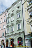 Hofapotheke zum Schwarzen Adler - a historic pharmacy
