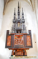 Panels depicting religious scenes