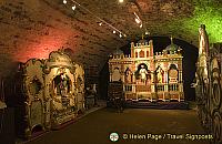 An Aladdin's cave of Fairground organs (H)