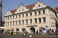 The Falkenhaus, a splendid Würzburg Baroque mansion, now houses the Tourist Office
