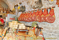 Umbrian meat and cheese products