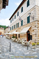 Cafes in Bagno Vignoni