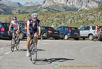 Cyclists arriving at Passo Giau