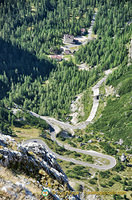 The zig-zag road up to Lagazuoi