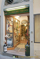 Galleria del Chianti - a wine merchant on Via del Corso