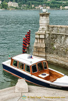 Boat mooring at Isola Bella