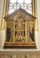L'Assunzione della Madonna con i santi Agata, Pio, Callisto e Caterina da Siena by Lorenzo di Pietro