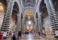 View of the nave of Siena Cattedrale