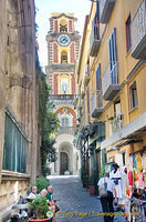The Duomo campanile on Via Pietà