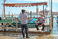 Gondoliers waiting for business