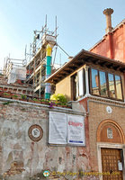 Venice construction methods can be ingenious!