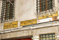 Directions for Piazzale Roma and the Ferrovia