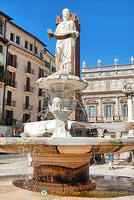 Madonna Verona fountain in Piazza Erbe