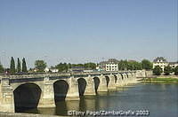The bridge across the Loire outside Angers